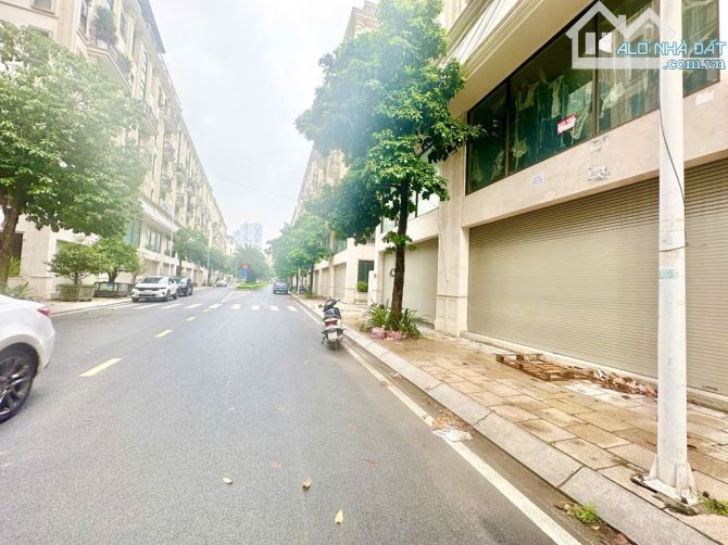 Chị Minh cần bán gấp tòa nhà 6 Tầng thang máy Khu Đô Thị Galaxy Vạn Phúc 92 m2 giá 25 Tỷ. - 2