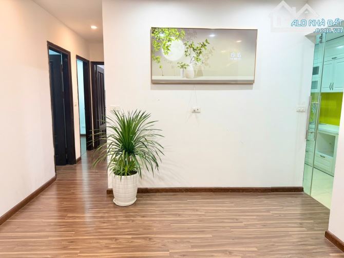 Chung cư Thanh Xuân 35 Lê Văn Thiêm 93m2, 3 PN, ban công ĐN, giá 8.2 tỷ - 2