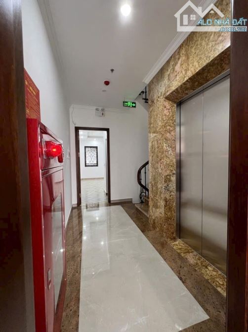 BÁN NHÀ HOÀNG QUỐC VIỆT 55m2 × 7T THANG MÁY. GARA Ô TÔ 7 CHỖ - VĂN PHÒNG - 2
