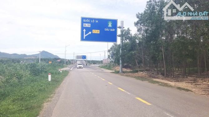 1.900m2 đất Đẹp bằng phẳng, mặt tiền QL55 giá mềm, cách nút giao cao tốc 300m - 2