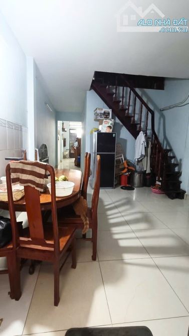 Ngay bờ kênh Tham Lương 75m2 chỉ nhĩnh 5T - 2