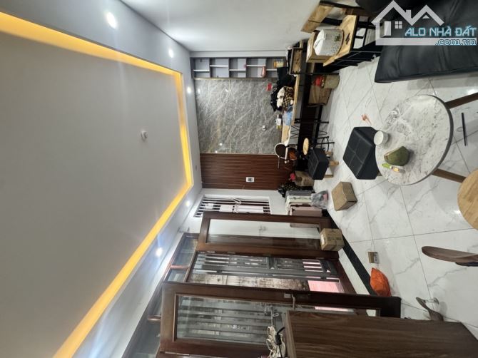 BÁN NHÀ PHỐ KHƯƠNG HẠ, Ô TÔ ĐỖ CỬA, NGÕ NÔNG GẦN PHỐ, DT 37M2, GIÁ 9.5 TỶ - 2