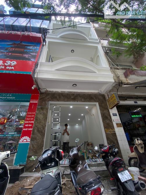 Cho thuê nhà 163 Nguyễn Hồng Đào, P14, TB. (DT: 4x16m) nhà 2 lầu. Giá thuê: 37 triệu/tháng - 2