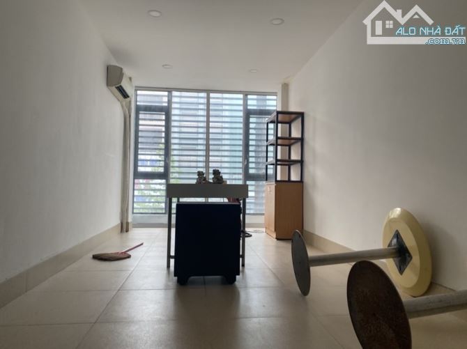 🏡Bán vị trí tặng nhà - MT 3 tháng 2 - 22.3m2 - 4 Tầng , MT đường 30m - 3pn 🏡 - 2