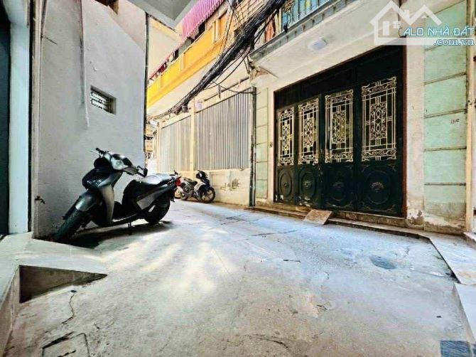 TRUNG TÂM BA ĐÌNH- CỰC HIẾ..M - CÓ 102- LÔ GÓC 3 THOÁNG -THÔNG KINH DOANH - VỊ TRÍ ĐẸP