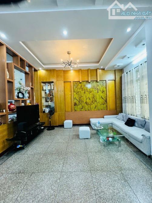 BÁN NHÀ TRẦN BÌNH - NHÀ ĐẸP MẶT NGÕ - Ô TÔ VÀO - NGÕ THÔNG - KINH DOANH - 55M2, 5 TẦNG - 2