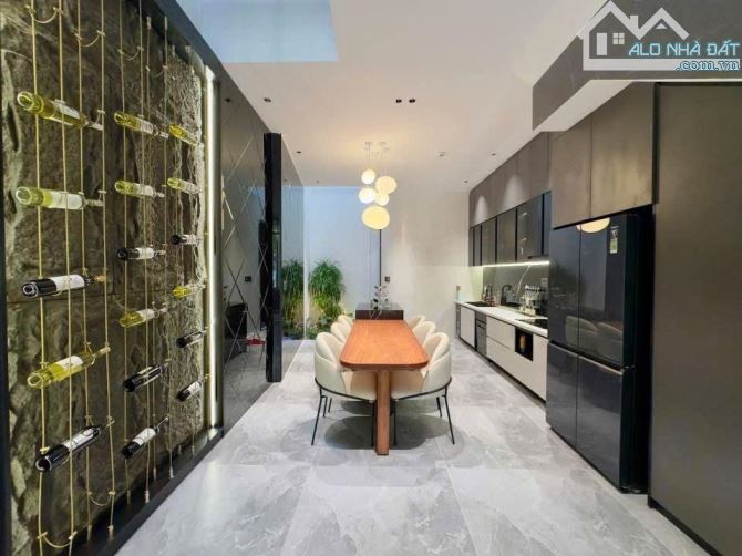 Cho thuê căn nhà đẹp đường Trần Đình Đàn quận Sơn Trà Đà Nẵng gần biển giá 40tr - 2