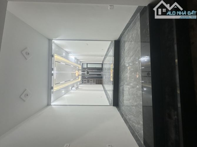 NHÀ LÔ GÓC 3 THOÁNG - 6 TẦNG THANG MÁY - FULL NỘI THẤT.🚙  Ô TÔ ĐỖ CỬA- MẶT PHỐ THÔNG - 2
