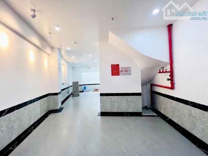 Căn hộ dịch vụ dòng tiền 40tr/thang Xuân La 53m 5 tầng giá 12.9 tỷ - 2