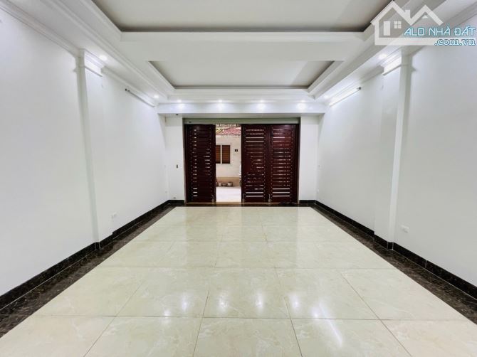 Nhà 7 tầng Đống Đa, gara để 2 ô tô, 10m ra phố, công viên cạnh nhà - 2