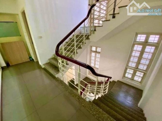 Bán nhà mặt phố Hoàng Cầu quận Đống Đa 123m2 MT7.3m-5Tầng Thang Máy Kinh Doanh Đẹp - 2