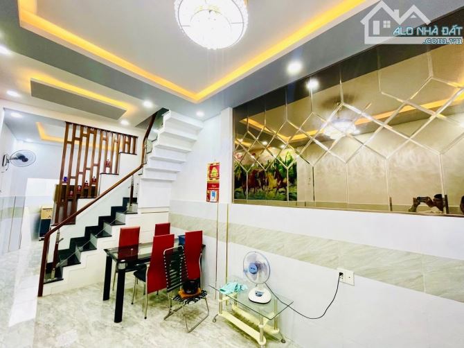 Nhà mới Đoàn Văn Bơ_ P16, Q4. DT 40m2 (3.2m/3.7m x 12.5m). 2 tầng. Giá 4.35 Tỷ. - 2