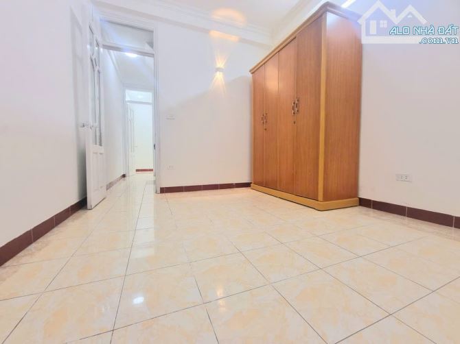 Nhà 5 tầng Thụy Khuê gần mặt phố giá 8,3 tỷ - 2