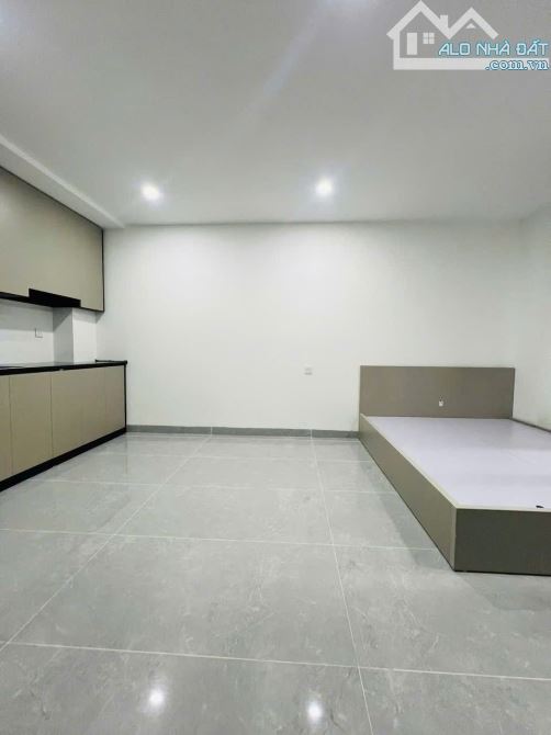 BÁN MẶT PHỐ HOÀNG QUỐC VIỆT KINH DOANH ĐỈNH 54M 5 TẦNG 37 TỶ - 2