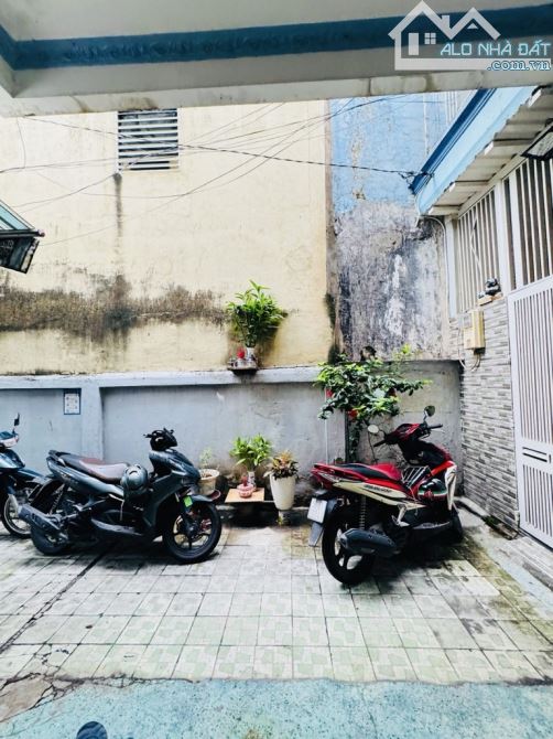 + Ngày 23/9 chủ hạ chào 400 triệu, giá chào mới 6.8 tỷ, - 96M2 - Ô TÔ ĐỔ CỬA - PHẠM VĂN ĐỒ - 2