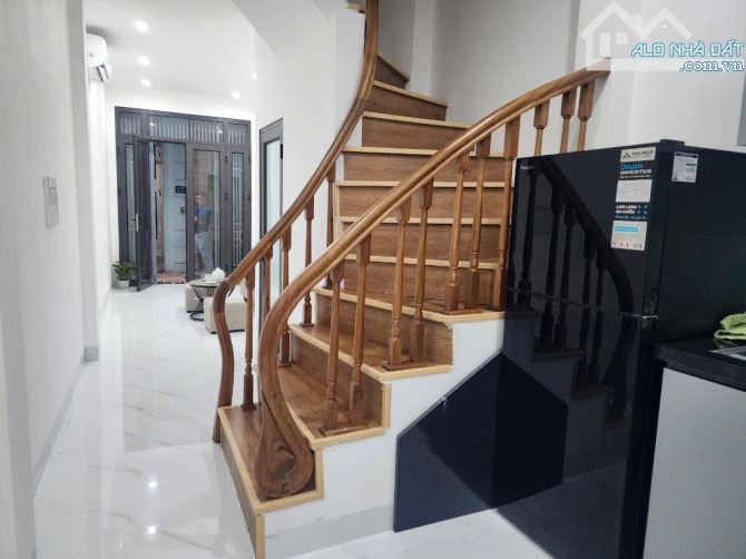 BÁN NHÀ NGUYỄN NGỌC VŨ CẦU GIẤY KINH DOANH ÔTÔ VÀO NHÀ Ở NGAY DT 55M 5T 14TỶ - 2