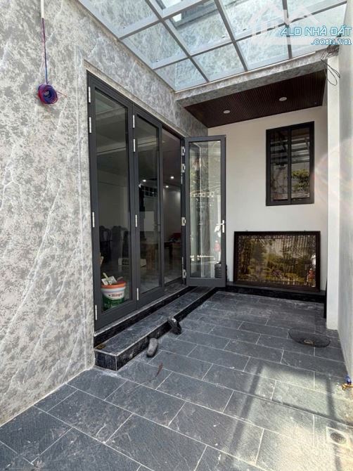 Phú Thượng, Tây Hồ, hàng xóm Ciputra 95m2, 5 tầng, mt 5m, giá đầu tư - 2