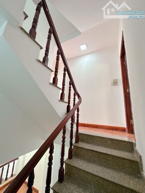 Chỉ hơn 6 tỉ-Gần ngả tư 7 hiền-Tân Bình- 6 phòng ngủ-ở ngay - 2