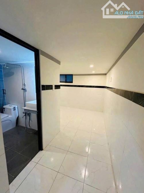 Chú Bảy gửi bán căn nhà ở  Huỳnh Thị Mài ,Tân Hiệp, Hóc Môn. DT 80m2, giá 930 triệu, SHR - 2