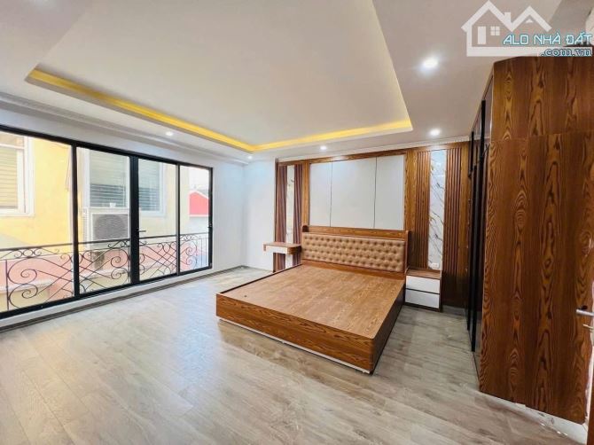 HÀNG HIẾM LẠC LONG QUÂN - Ô TÔ VÀO NHÀ - 7 TẦNG THANG MÁY - 2