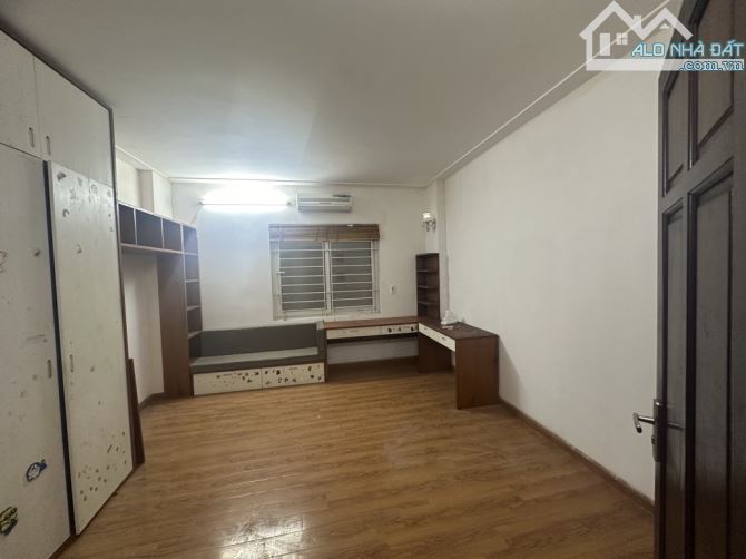 Bán nhà Võ Chí Công 32 m2 xây 5 tầng giá chỉ có 10.6 tỷ - 2