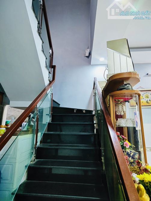 Bán Nhà  Tân Xuân Hóc Môn - 316M2 (9 x 34 ) - 2Tầng - HXH -  Chỉ 9Tỷ. - 2