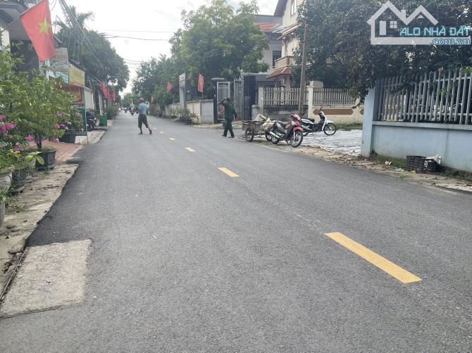Cần bán gấp mảnh 112 m tại hương gia Phú cường - 2
