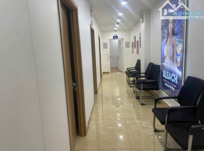 Bán nhà mặt phố Hoàng Quốc Việt, vỉa hè 10m, kinh doanh đỉnh cao, đối diện đại học - 2