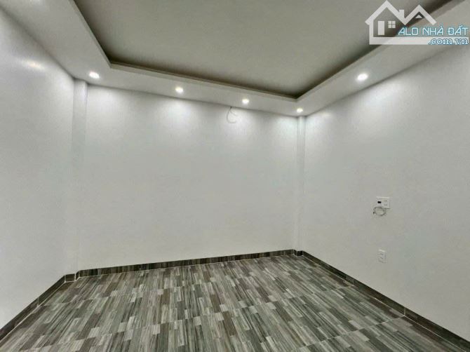 Bán nhà 2,5 tầng mặt đường Trần Nhân Tông Kiến An - 2