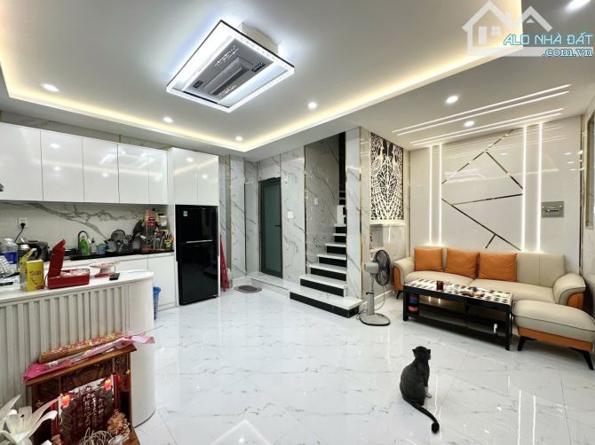🏡 BÁN NHÀ GIÁ TỐT – CHỈ 2 TỶ 890 TRIỆU 📍 Vị trí: Mặt tiền đường Hưng Long, xã An Phú Tây - 2