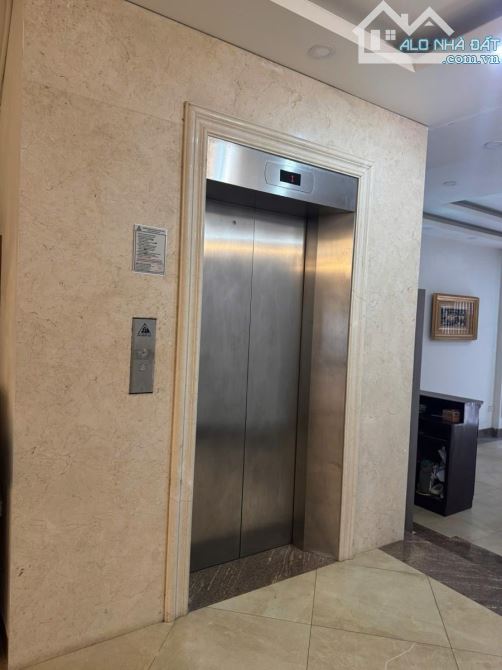 Bán khách sạn 9 tầng phố Liễu Giai, 100m2, dòng tiền 200 triệu/tháng, 68 tỷ - 2
