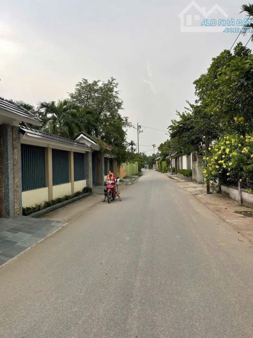 Bán lô đất mặt đường Sông He , Hòa Nghĩa , Dương Kinh. Dt 433m , mt 13,5m giá  27 triệu/m - 2