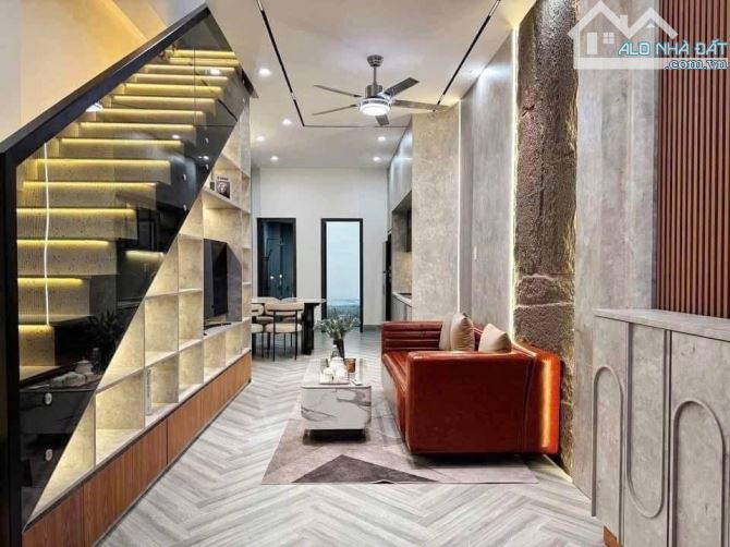 ✅Chủ gởi bán nhà 2 tầng đẹp hiếm gần Điện Biên Phủ, Thanh Khê. 👉CHỈ 3TỶ X -Vị trí: Kiệt t - 2