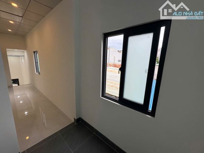 Bán nhà 1 trệt 1 lửng mới gần giáo xứ Thuận Hòa - 2