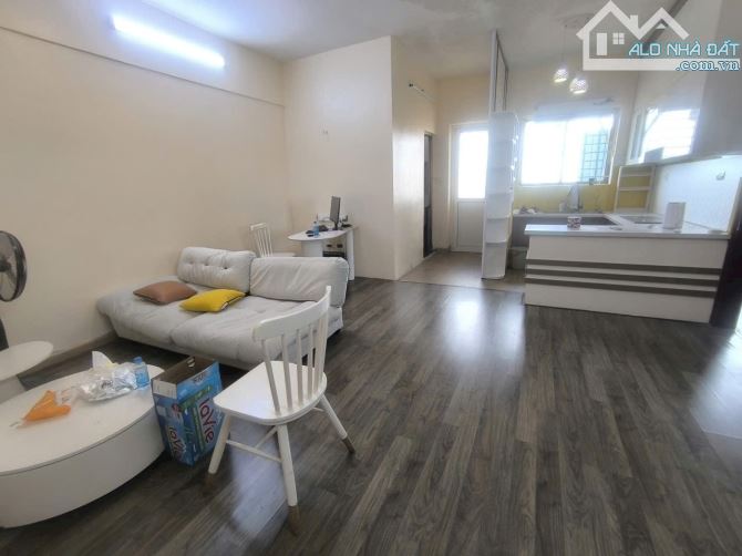 BÁN CHUNG CƯ THẠCH BÀN LONG BIÊN 70m, 2 PN, 2 WC NHỈNH 3 TỶ THOÁNG SÁNG GẦN AEON LONG BIÊN - 2