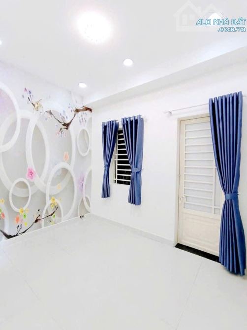 NHÀ ĐẸP QUÁ KHÁCH ƠI - 25M2 - NGAY TÂN PHÚ - MÀ GIÁ NGÃ CÂY CÓ 2.9TY - 2