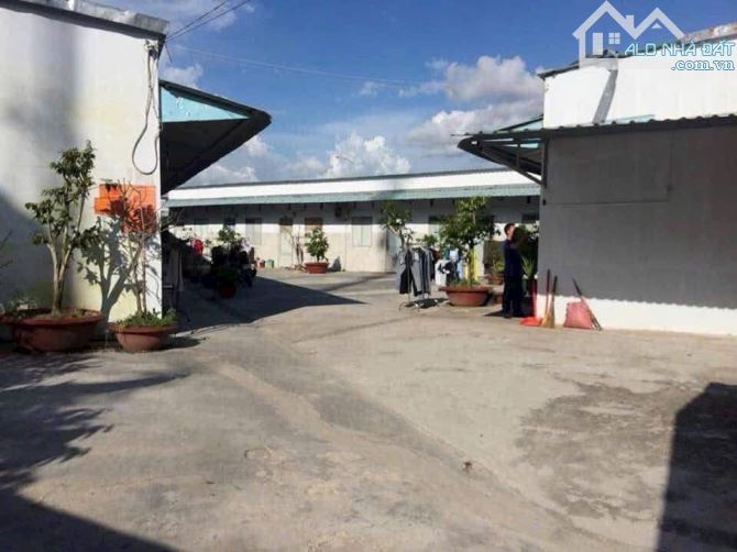 Bán dãy trọ 22 phòng đường số 4 kdc Hồng Phát tdt 694m2 đang thu nhập ổn định giá tốt - 2