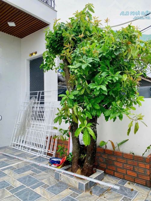 BÁN NHÀ 2 TẦNG – GẦN PHỐ CỔ HỘI AN – 102.5 M – KIỆT RỘNG 4M ÔTÔ VÀO TẬN NHÀ – GIÁ 3,x TỶ - 2