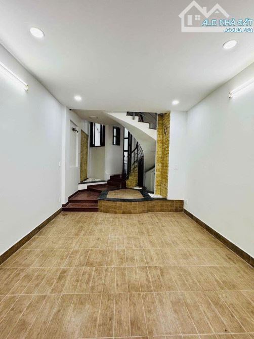 ThạnhCHO THUÊ NHÀ NGUYÊN CĂN•HXH•ĐƯỜNG D5•BÌNH THẠNH•4 TẦNG•5PN•CHỈ 27TR - 2