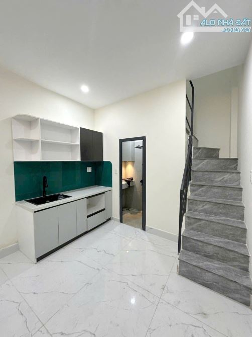 Nhà mới 1 lầu Tùng Thiện Vương P12Q8 (sổ hoàn công lộ giới ít) - 2