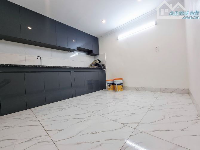 BÁN NHÀ TRẦN HUY LIỆU, SAU 1 NHÀ NGÕ Ô TÔ CHẠY THÔNG , 52M2, 2 TỶ 050 TRIỆU - 2