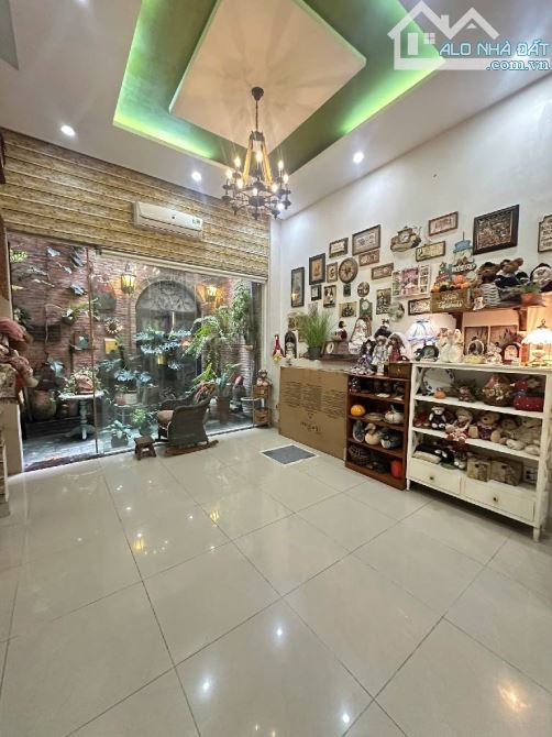 Bán Nhà MT Nguyễn Hữu Cầu – 4 Lầu – 120m² – Giá 18 Tỷ – Trung Chánh Hóc Môn - 2