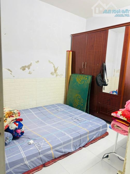 Bán nhà 99m2 Dĩ An,SHR đường xe hơi,gần chợ đêm Biconsi,giá rẻ - 2