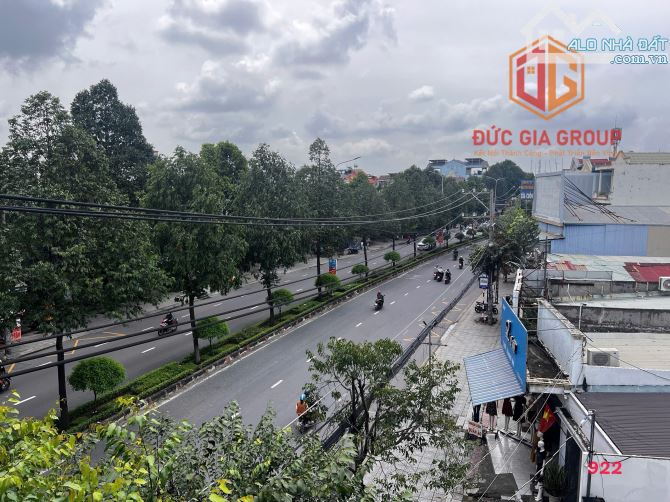 Bán nhà 1 trệt 3 lầu mặt tiền đường Đồng Khởi gần ngã ba Trảng Dài giá 9,9 tỷ - 2