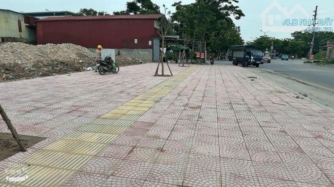 116 m2/5.5 M tiền/ 9 tỷ Mặt Phố Nguyễn Văn Cừ.Phù Khê - 2