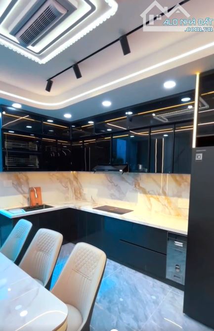 5 TẦNG - TÔ KÝ - QUẬN 12 - 63M2 - HẺM XE TẢI THÔNG - NHÀ ĐẸP LUNG LINH - NỘI THẤT CAO CẤP - 2