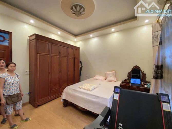 BÁN NHÀ 5 TẦNG 55m MT SIÊU RỘNG RÃI 6m GARA Ô TÔ  NGUYỄN HOÀNG, CẦU GIẤY 30M RA PHỐ 19 TỶ - 2
