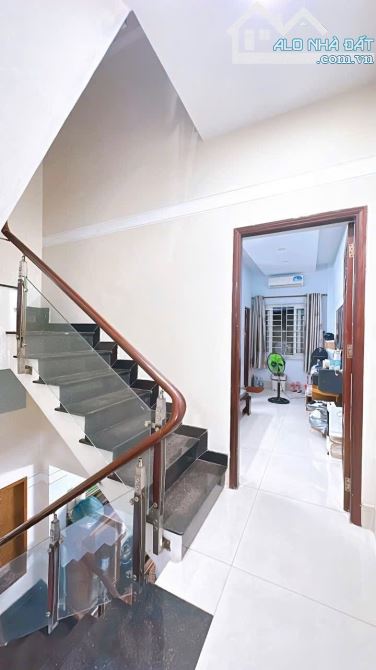 🏡 💥 BÁN NHÀ 3 TẦNG ĐƯỜNG HOÀNG DIỆU – QUẬN 4 , GIÁ CHỈ 7.35 TỶ 💥 🏡 - 2