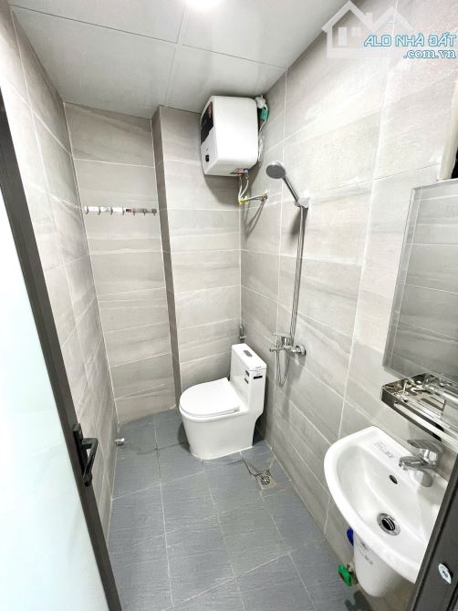 🏠BÁN NHÀ GẦN NHIỀU ĐẠI HỌC - VỪA Ở VỪA CHO THUÊ - 7 TẦNG THANG MÁY 📞 Hằng mini - 2