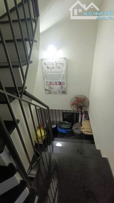Cần tiền bán nhanh nhà phố Bạch Mai, lô góc vị trí đẹp, 30m2 sử dụng, 6.65 tỷ - 2